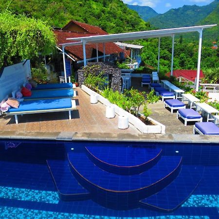 Waenis Sunset View Hotel And Restaurant, Amed, Bali Екстер'єр фото