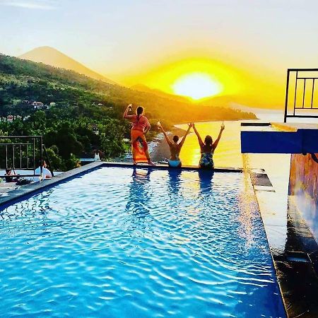 Waenis Sunset View Hotel And Restaurant, Amed, Bali Екстер'єр фото