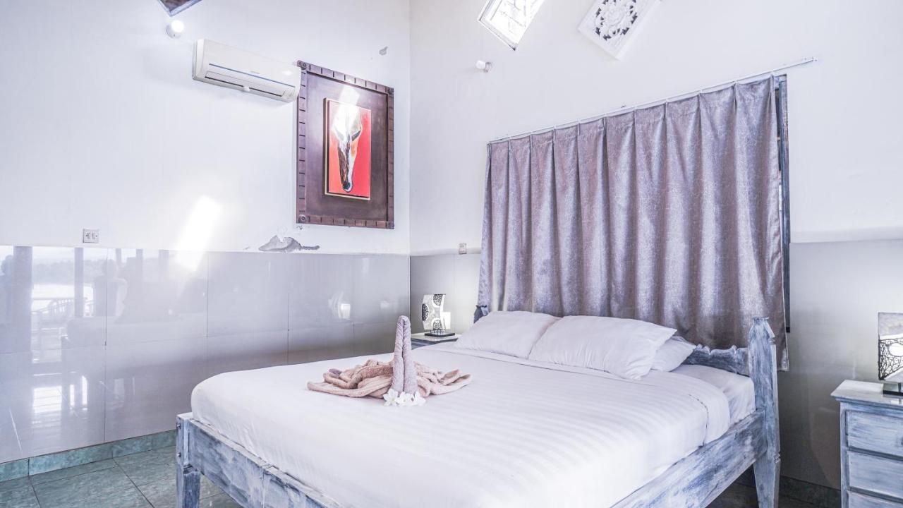 Waenis Sunset View Hotel And Restaurant, Amed, Bali Екстер'єр фото