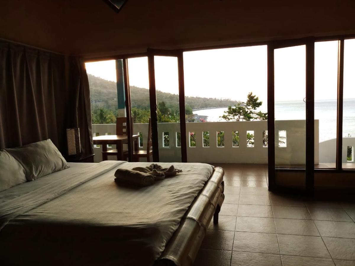 Waenis Sunset View Hotel And Restaurant, Amed, Bali Екстер'єр фото