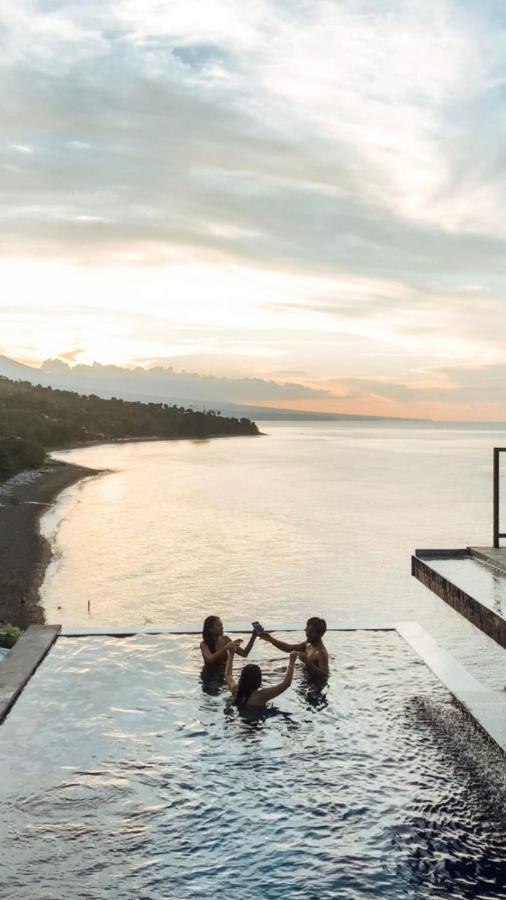 Waenis Sunset View Hotel And Restaurant, Amed, Bali Екстер'єр фото