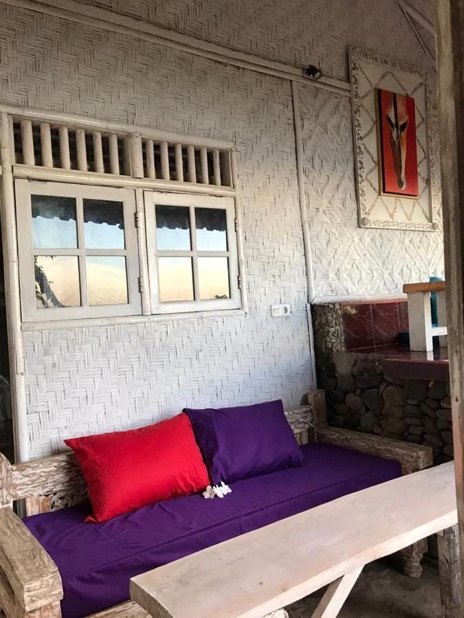 Waenis Sunset View Hotel And Restaurant, Amed, Bali Екстер'єр фото
