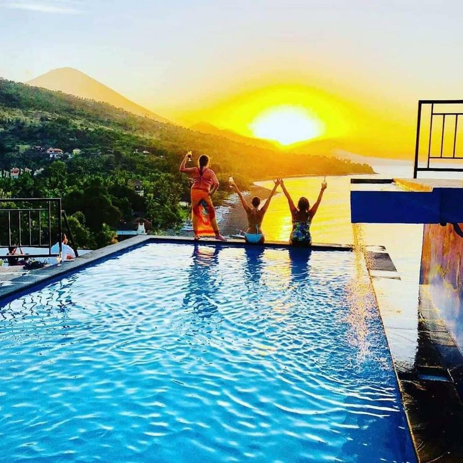Waenis Sunset View Hotel And Restaurant, Amed, Bali Екстер'єр фото