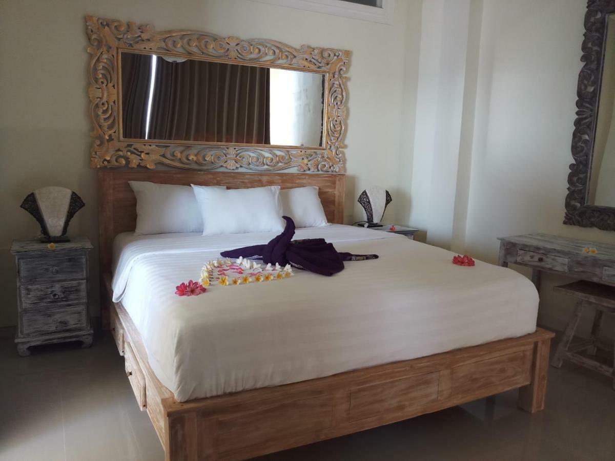 Waenis Sunset View Hotel And Restaurant, Amed, Bali Екстер'єр фото